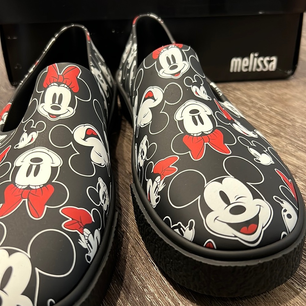 MELISSA x DISNEY SLIP ON’S